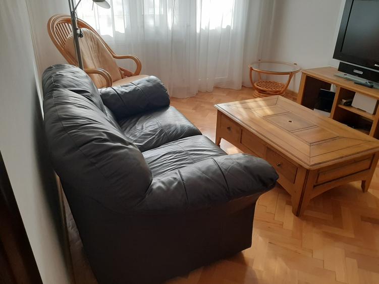 De inchiriat apartament  3  camere zona centrala- langa hotel Central - 1