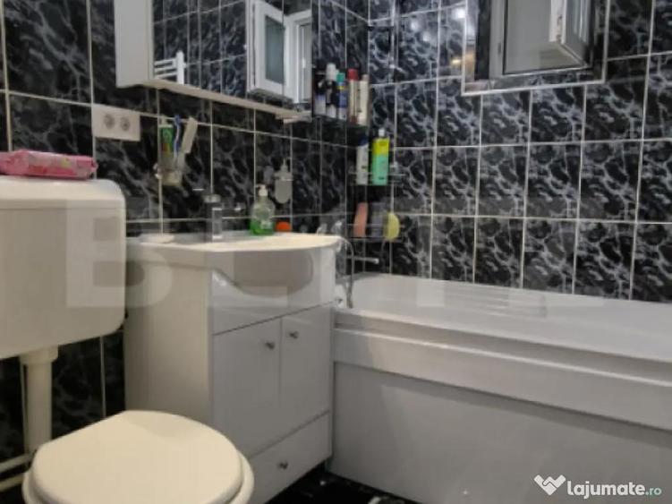 Apartament 3 camere, decomandat, ideal pentru spatiu comerci - 1