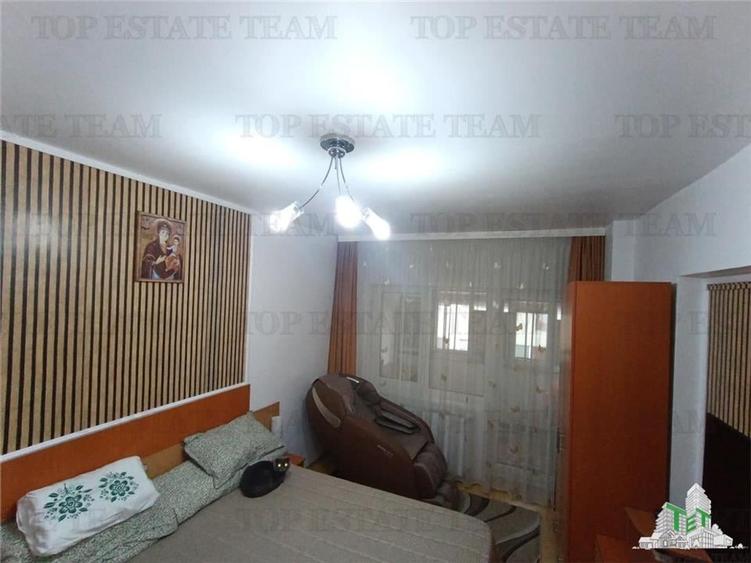 Super apartament cochet din 2008 cu 3 cam. si balcon plus loc de parcare, avand - 12