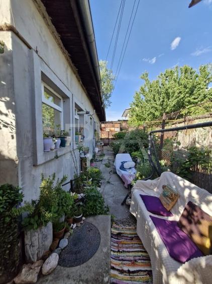 Casa batraneasca cu 3 camere in spatele stadionului Olimpia din Vitan - 6