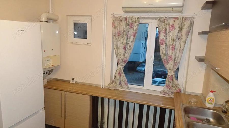 Inchiriez apartament cu 3 camere decomandat in Deva, pe Eminescu (Unitatea Militara, Profi), etaj 1, - 1