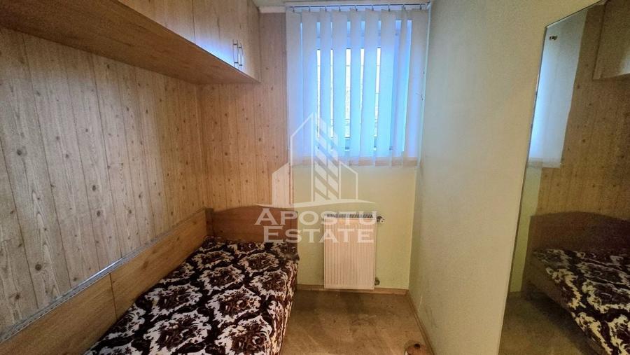 Casa individuala, zona Mehala - Cetatii, teren generos - 8