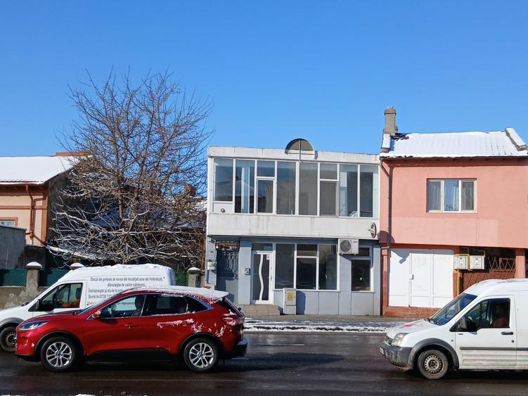 Spatiu comercial  P+1 ! B-dul Mamaia colt cu Mihai Viteazu! - 2