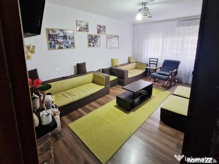 Apartament cu 2 camere decomandat în Hotvon