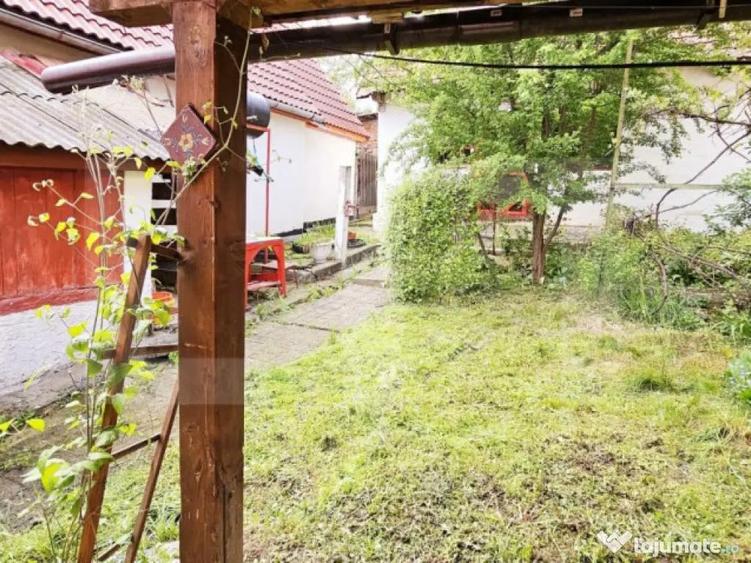 Casa tradi?ionala din lemn, cu teren de 600 mp. - Bodoc - 5