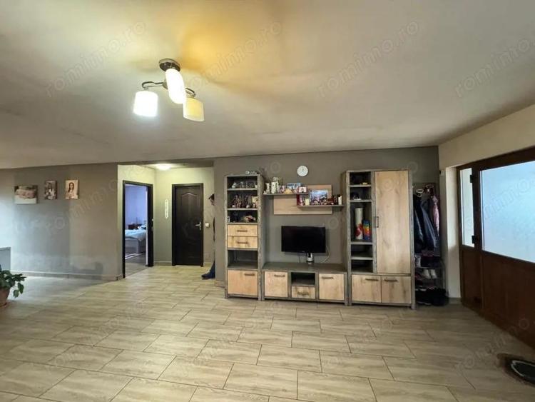 Casa cocheta cu terasa | 5 ari teren - 1