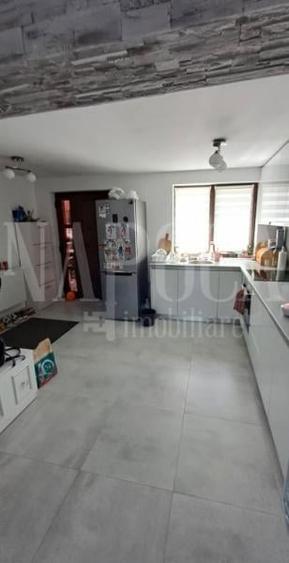 Casa 5 camere de vanzare in Sannicoara - 4