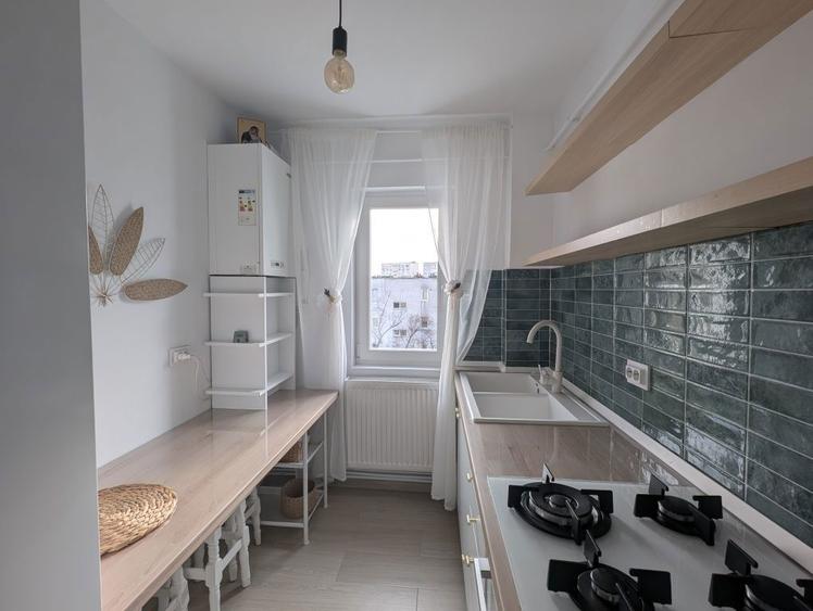 Inchiriez apartament 3 camere - 3