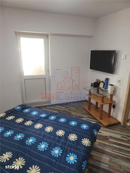Apartament cu 4 camere decomandat în Nicolina
