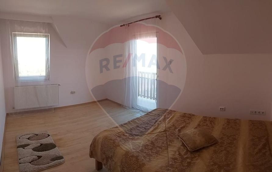 Casă cu mansardă cu 5 camere de vânzare în zonă metropolitană Paleu - 12