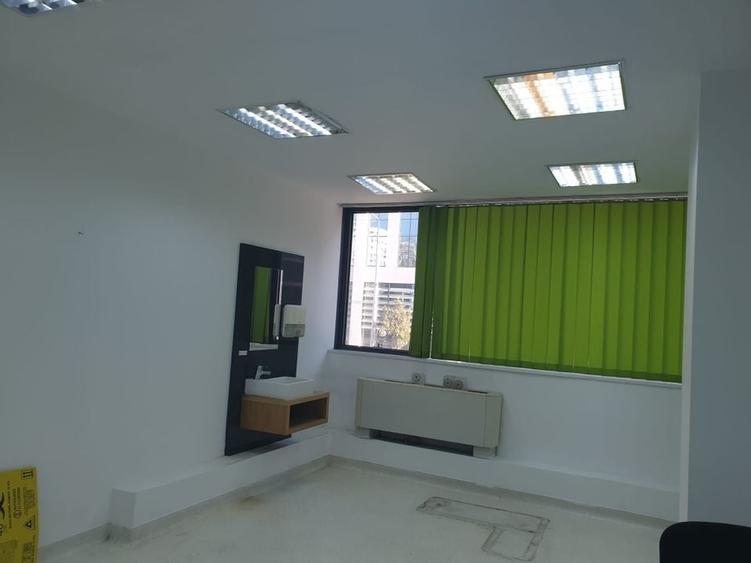 SPATIU CLINICA  SI BIROURI IN CLADIRE  LUX, PIATA VICTORIEI - 6