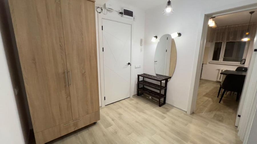 Inchiriez apartament cu 3 camere in zona Plopilor - 1