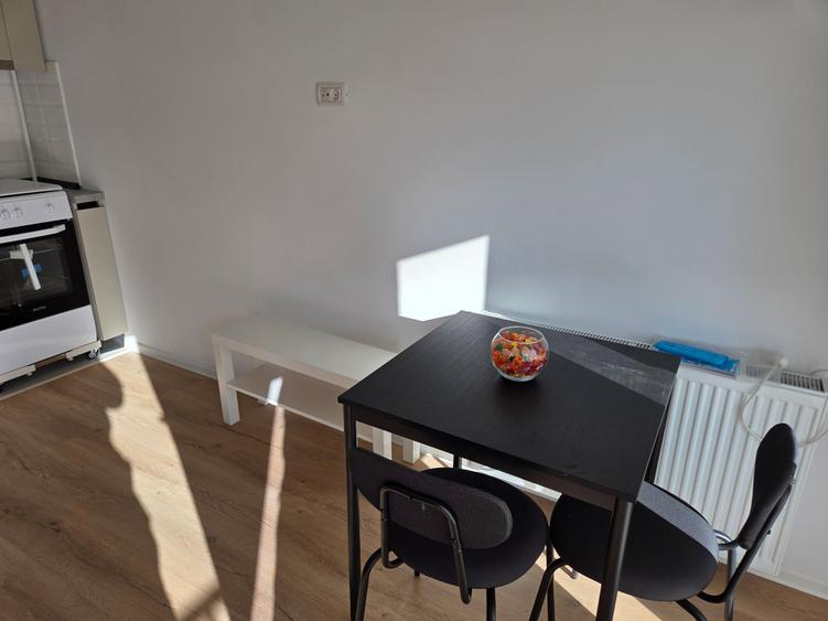 Garsoniera utilata,mobilata ,totul nou ,prima inchiriere ,str Oituz nr 71 - 16