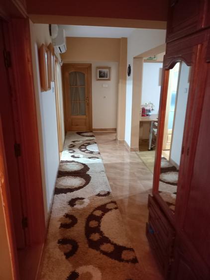 Apartament 4 camere Calea Nationala mai sus de Stadion - 1