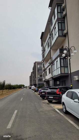 DE VANZARE APARTAMENT CU VEDERE LATERALA LA MARE, COMPLET MOBILAT - 4