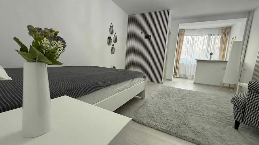 Inchiriere Super Garsoniera Renovata Drumul Taberei-Favorit - 2