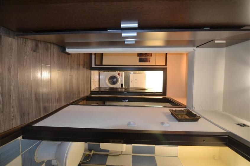 Apartament 3 camere decomandat 2 bai.2 balcoane  etajul 2   Judetean - 28