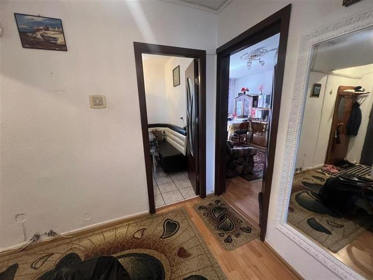 Apartament cu 3 camere decomandat - 70 mp - Zona Adriatica, Str. Aleea Visinului - 5