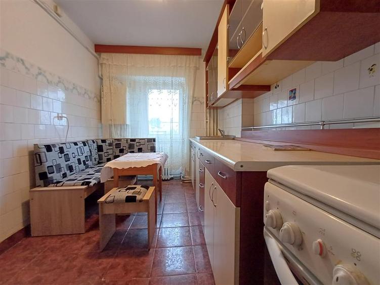 Apartament 3 Camere Decomandat - Blv Independenței- 550 euro - 2