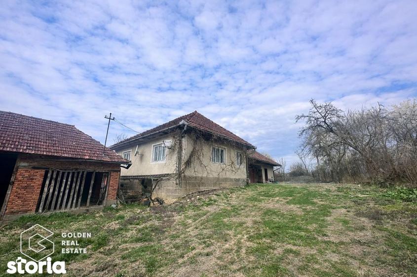 Casa cu teren generos 1.944 mp, Magulicea, Varfurile - 13