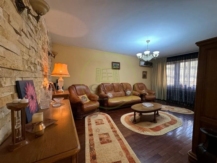 Apartament 4 camere, 115mp, Cartierul 1 Mai, Zona Ciuperca - 1