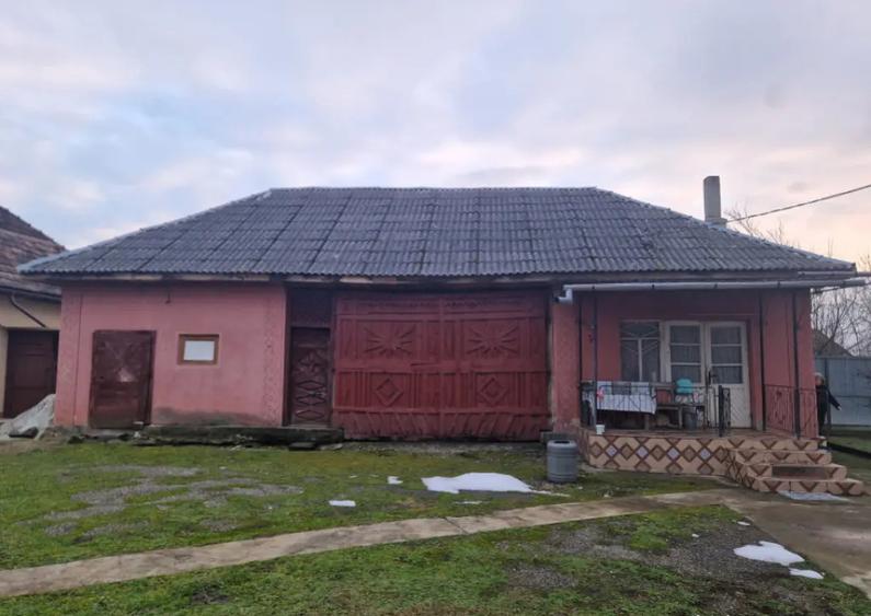 Casa veche cu teren generos sat Mogo?e?ti, com. Satu - 6