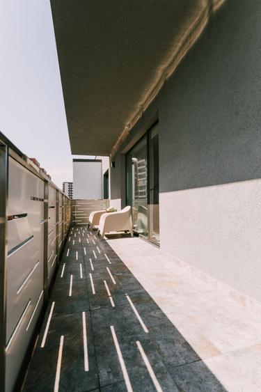 De vânzare un apartament  cu 3 camere în Brasov , zona Tractorul - 21