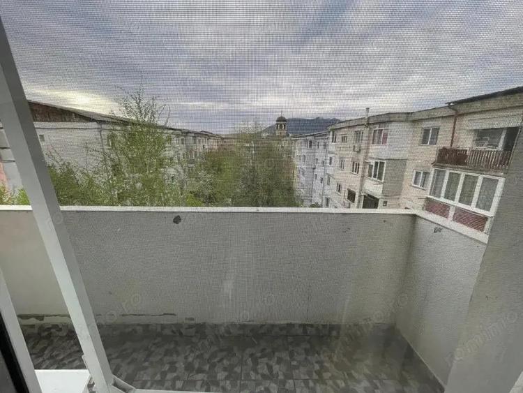 Apartament de vanzare cu 3 camere, 69 mp, zona Salajanca - 1
