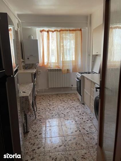 Inchiriez apartament zona nae leonard - 1