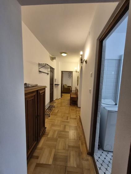 2 camere decomandat,et.4, Piata Victoriei, vis-a-vis America House - 6