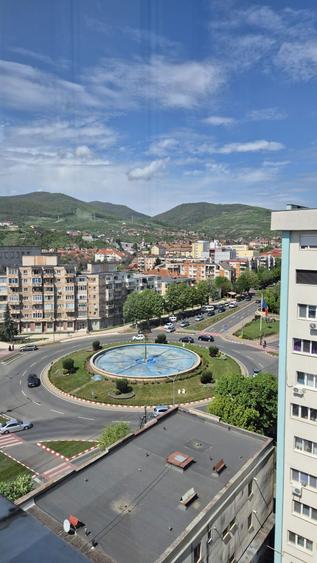 Inchiriez apartament 1 camera Deva, zona centrala - 2