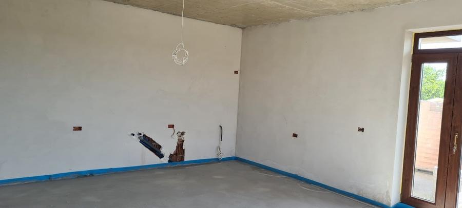 Casa de vânzare cu 3 fronturi stradale - 7