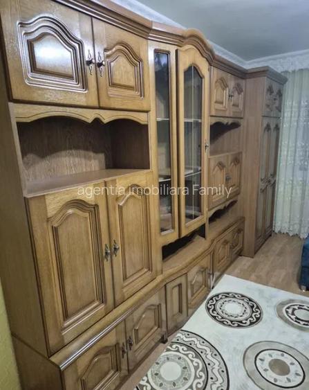 Apartament Cu 3 Camere Decomandate-Etaj 3 Zona Obcini