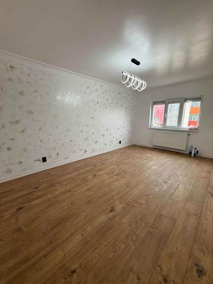 De vânzare apartament 3 camere decomandat Zona Progresul NOU - 7