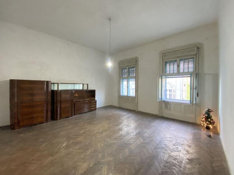 COMISION 0, PALATUL MIKSA STEINER, 3 Camere, 78 MP, Et 1, Piata Unirii - 3