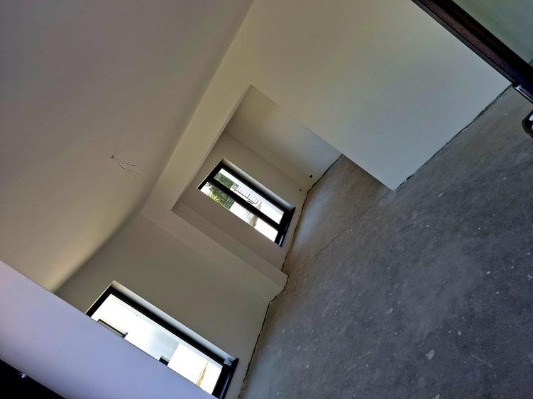 Casă / vilă Mărăcineni / Argeș , finisaje moderne ! - 9