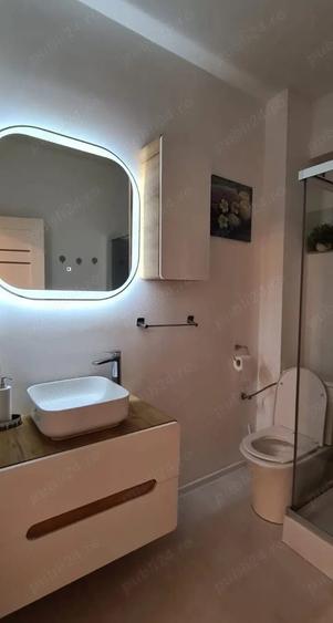 Casă cu 2 camere decomandat în Casa de Cultură