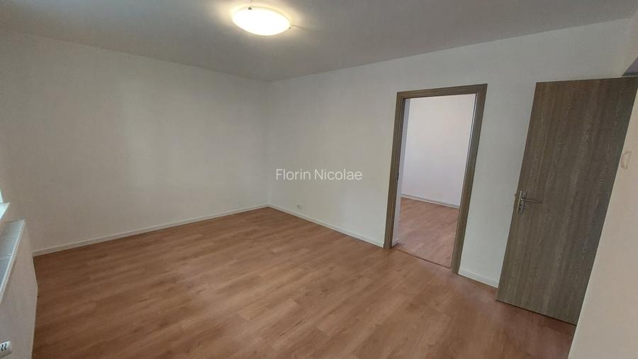 Apartament 3 camere semidecomandat, parter, Rovine zona Facultatea de Drept Apartament 3 camere semidecomandat, parter, Rovine zona Facultatea de Drept