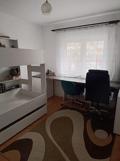 Apartament 3 camere, de vânzare, Grigorescu, str. A. Vlahuță, etaj 2/4 - 6