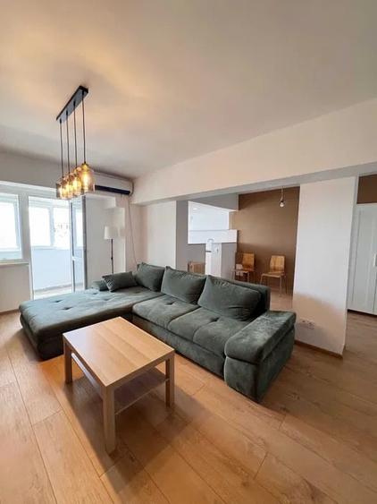 Apartament cu 3 camere semidecomandat, mobilat în Kiseleff