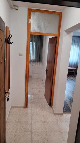 Garsonieră decomandată, mobilată în Tineretului