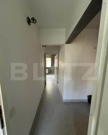 Spa?iu birou, 50 mp, zona Interservisan - 6