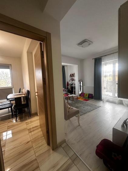 SECTOR 4- APARTAMENT 3 CAMERE 2 BAI - Etaj 1 - 10