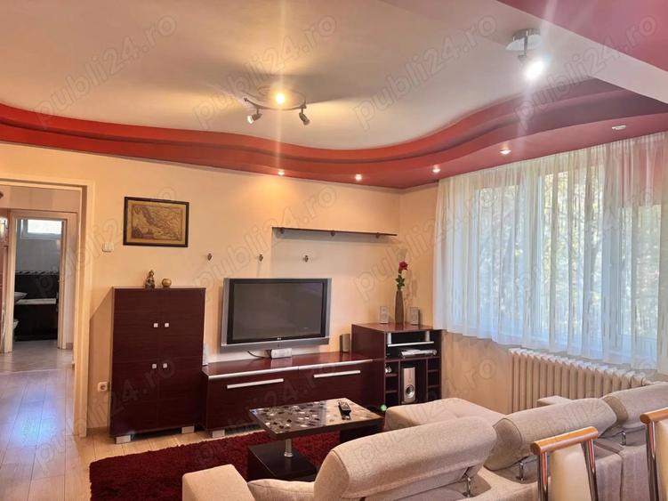 Chirie apartament 3 camere Rogerius - 3