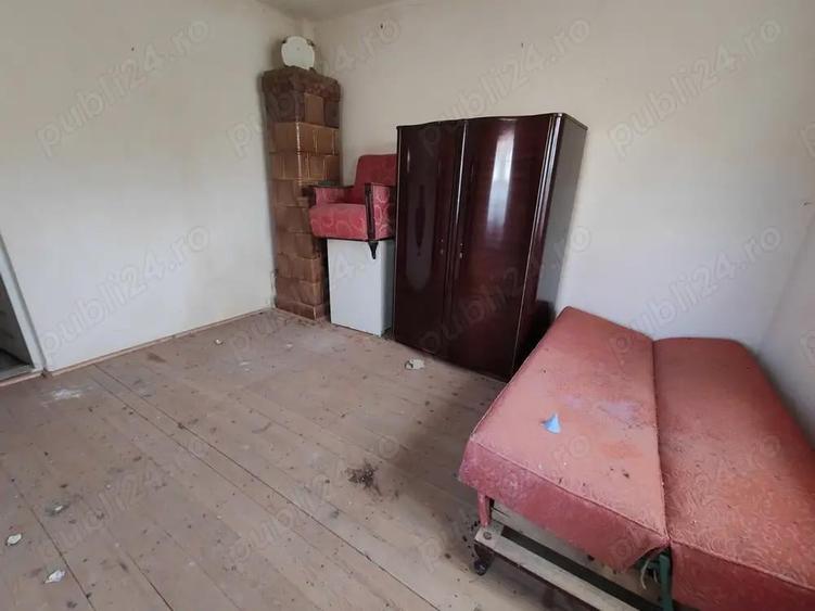 Casa brancoveneasca + teren generos - Pucioasa, zona Patrana ideal pentru renovare sau constructie - 1