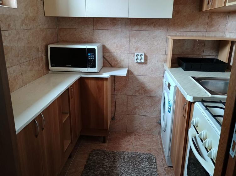 Inchiriez apartament Valea Rosie - 2