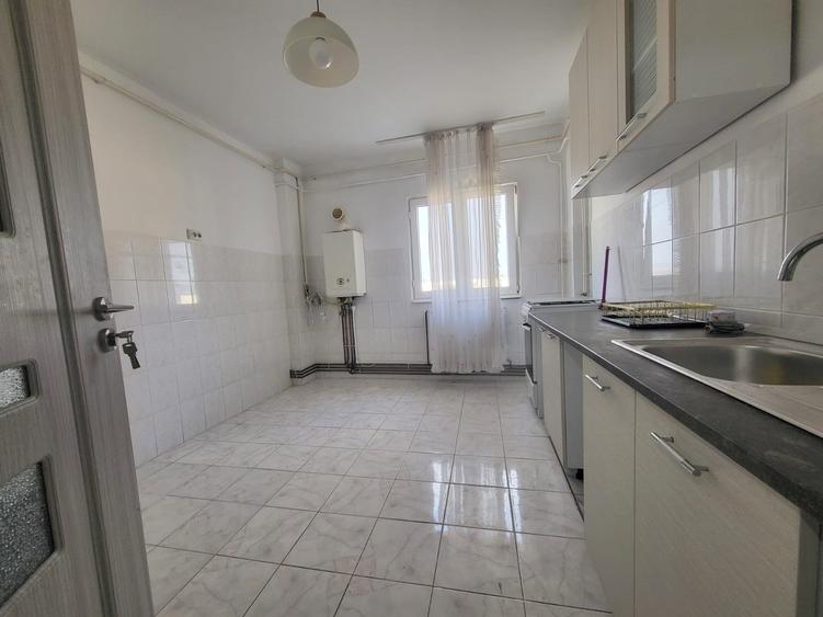 Republicii - Bicaz, Apartament 2 camere Decomandat, 56mp, bloc 1981 - 1