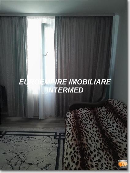 Garsoniera decomandata ,Zona Palas - 4