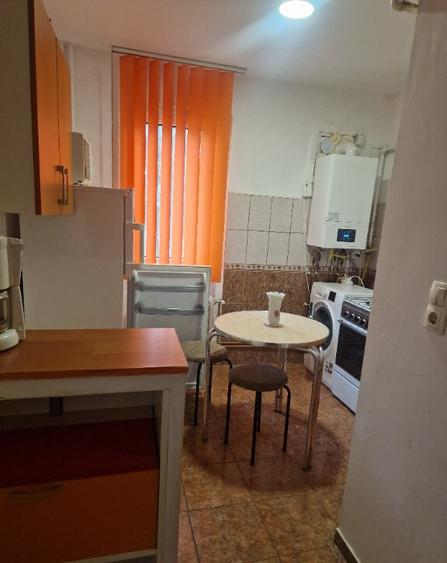 Proprietar, inchiriez apartament cu o camera - 5