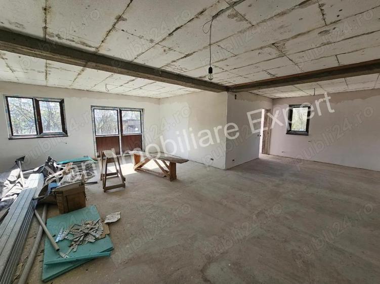 Casa de vacan?a de vanzare in comuna Corbi, sat Poienarei, jude? Arge?. - 11